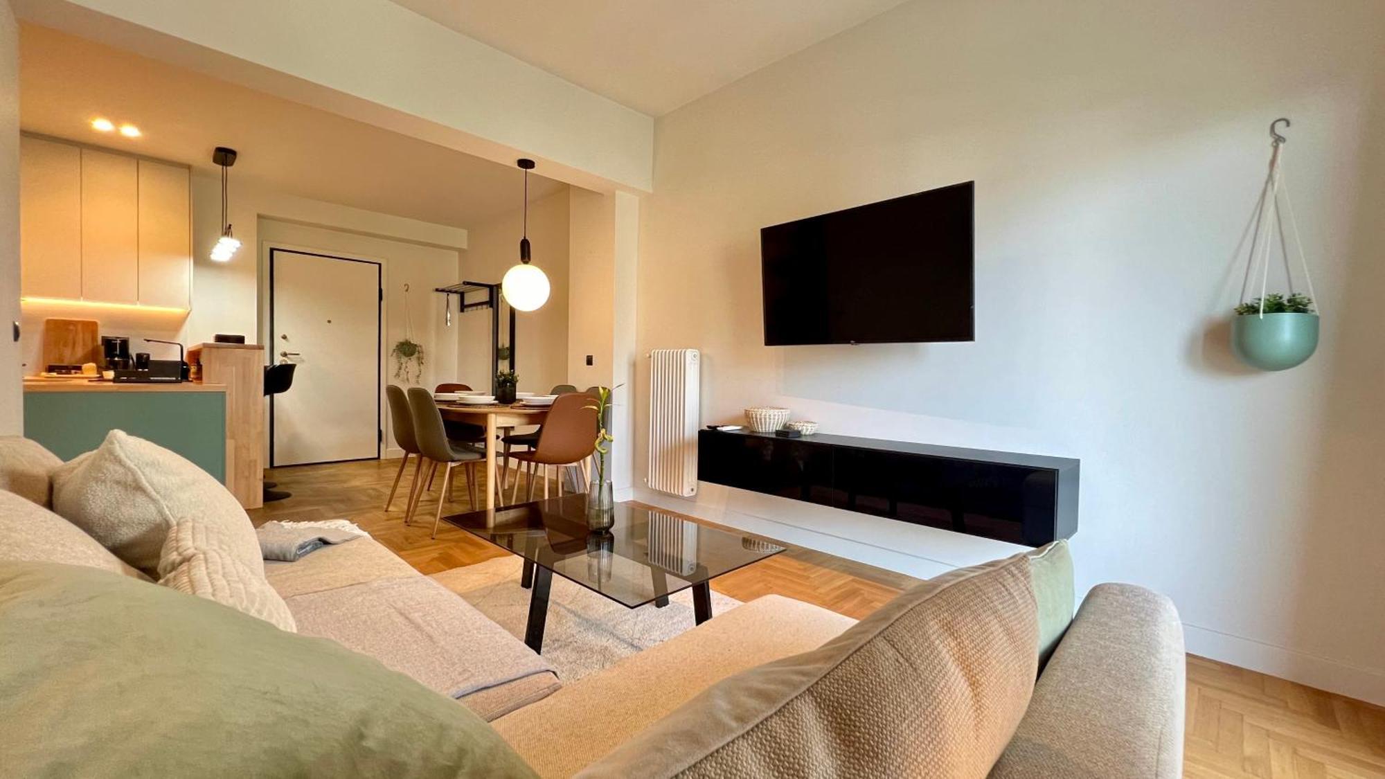 Apartment Imittou Modern In Pangrati
